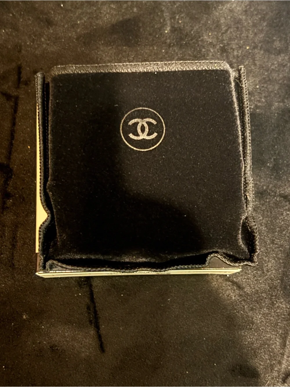 CHANEL Les Beiges Eyeshadow Palette — Cream & Black Packaging